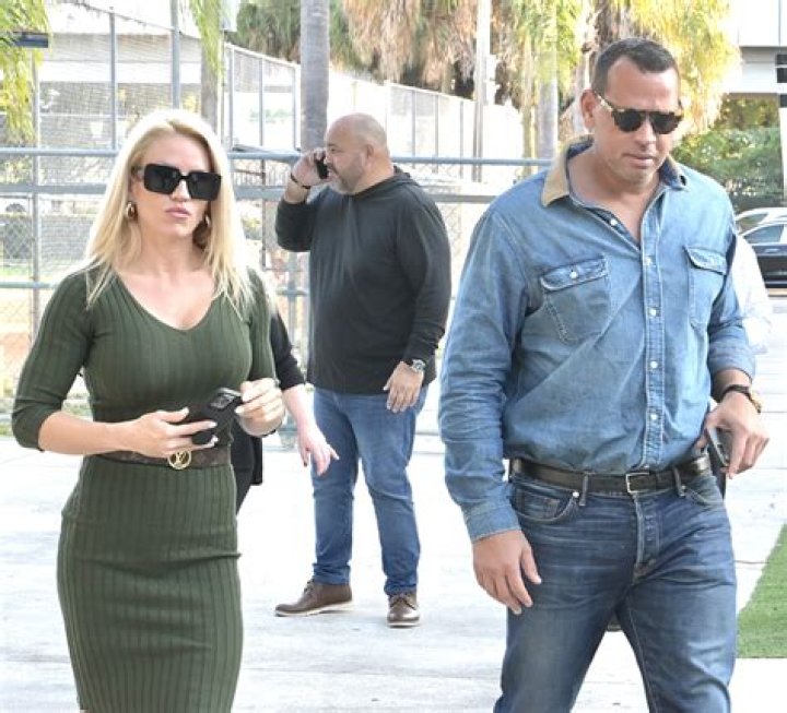 Alex Rodriguez, girlfriend Jac Cordeiro are Instagram official
