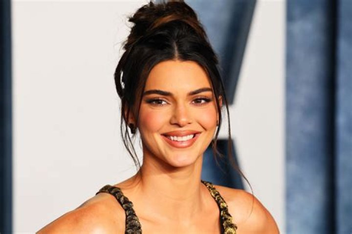 All About Kendall Taylor Hollywood Life