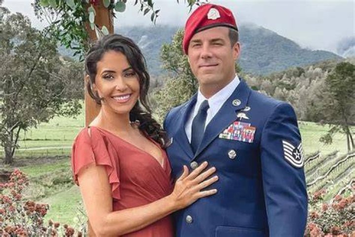 Anna Paulina Lunas Husband: Who Is She Married To? Heres What We Know