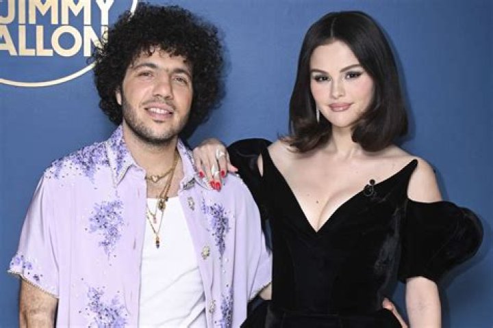 BlinkDash | Discover Selena Gomezs Height