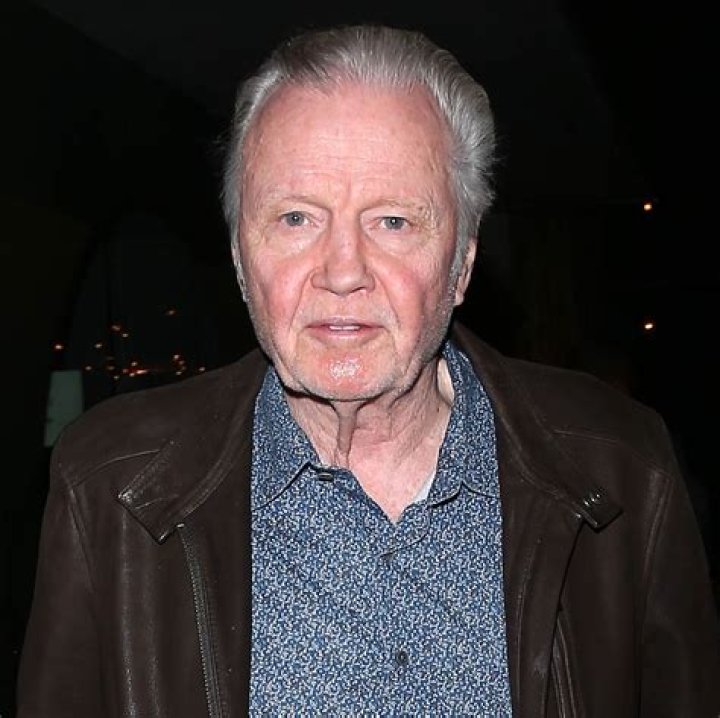 BlinkDash | John Lithgow- Wiki, Age, Height, Net Worth, Wife, Ethnicity