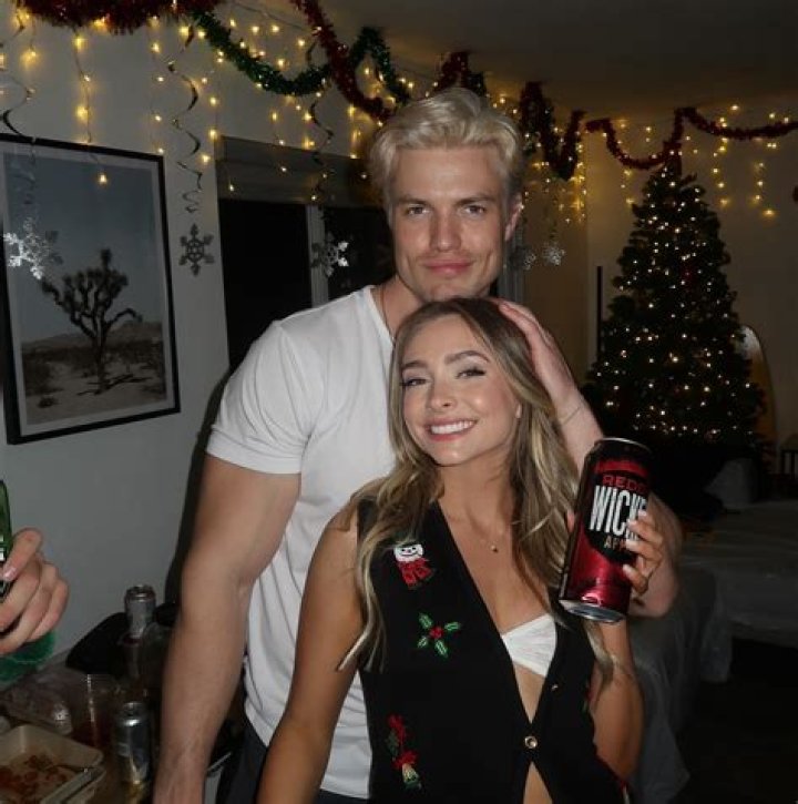 Brett Maverick- Age, Girlfriend, Height, Net Worth, Nationality |