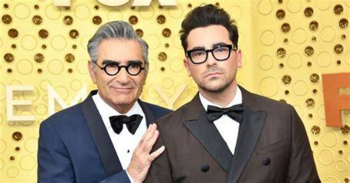 Dan Levy Reacts to Schitts Creek Fans Claim That Dad Eugene Died ·