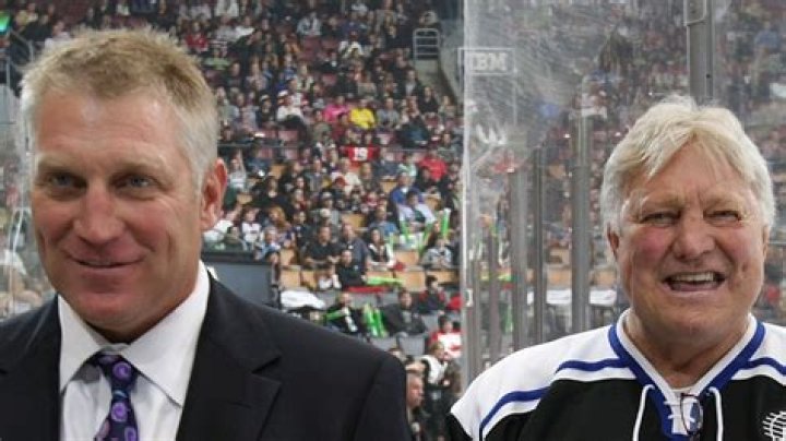 Do Bobby Hull And Brett Hull Have A father-Son Relationship? Family History And Wealth |