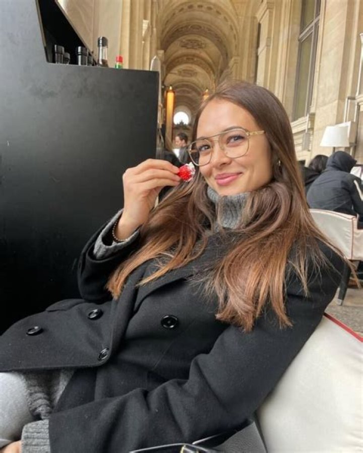 Emily Oberg Net Worth