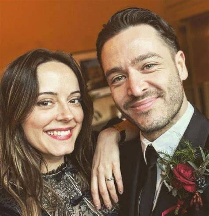 Eros Vlahos Biography, Age, Height, Wife, Net Worth, Family ·