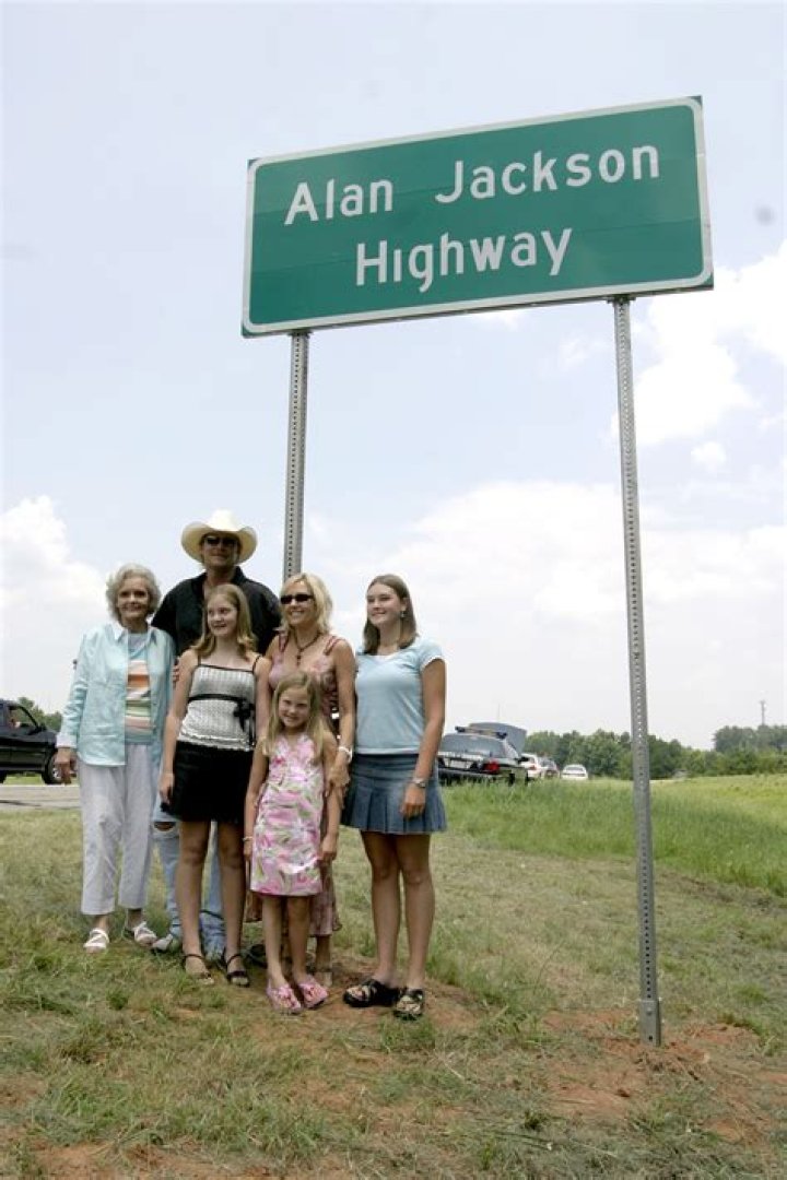 Get To Know Alan Jackson's Children: Mattie Denise And Alexandra