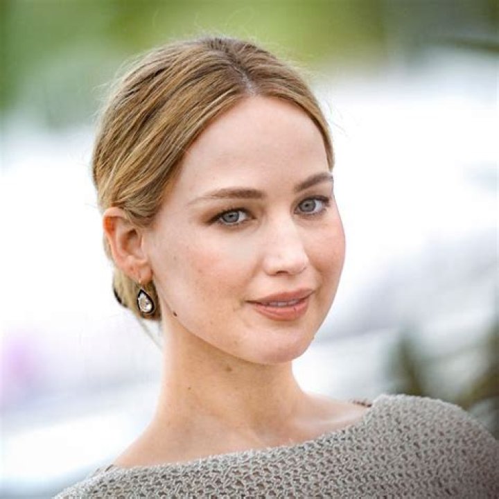 I'm Showing Jennifer Lawrence's Expensive Honey Hair Colour to My Colourist ASAP See the Photos