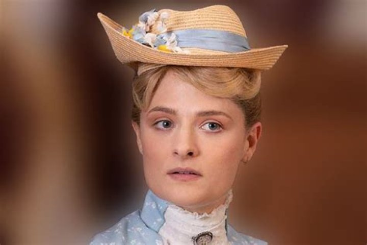 Is Louisa Jacobson Related To Meryl Streep? Is She Married? Explore Her Parents Details & Career