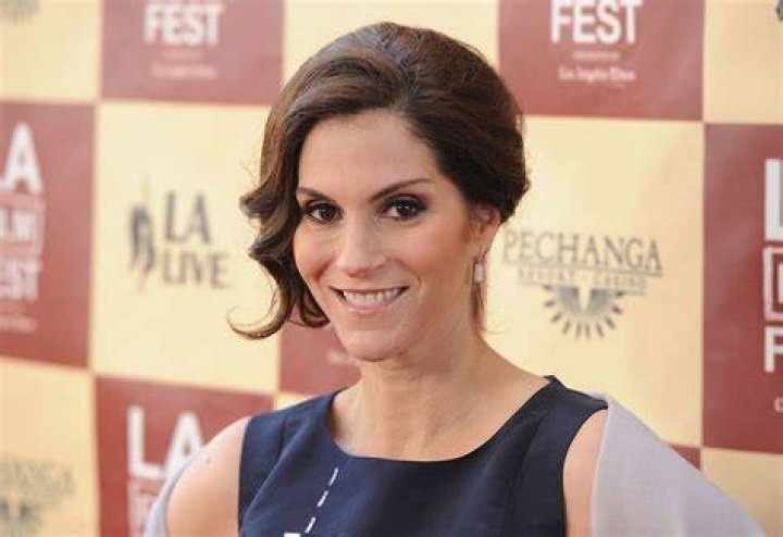 Jami Gertz Net Worth | Celebrity Net Worth |