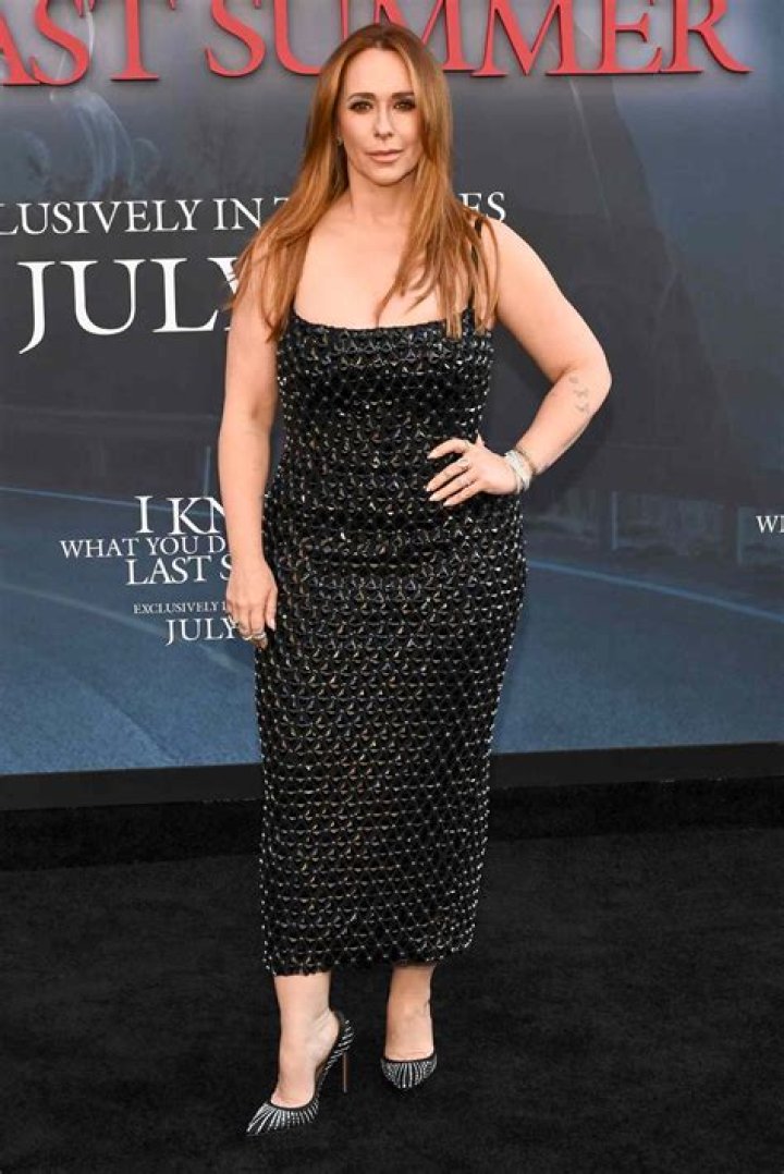 Jennifer Love Hewitt's Baby Bombshell: Pregnancy Rumors Unraveled