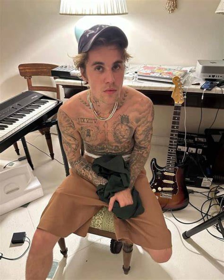 Justin Bieber Naked: Twitter Reacts!