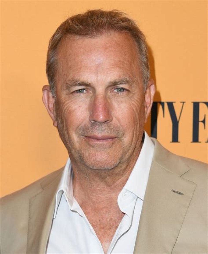 Kevin Costner ·