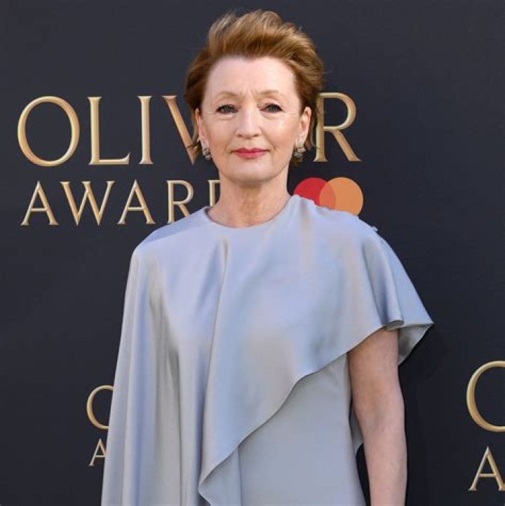 Lesley Manville Height, Weight, Net Worth, Age, Birthday, Wikipedia, Who, Nationality, Biography