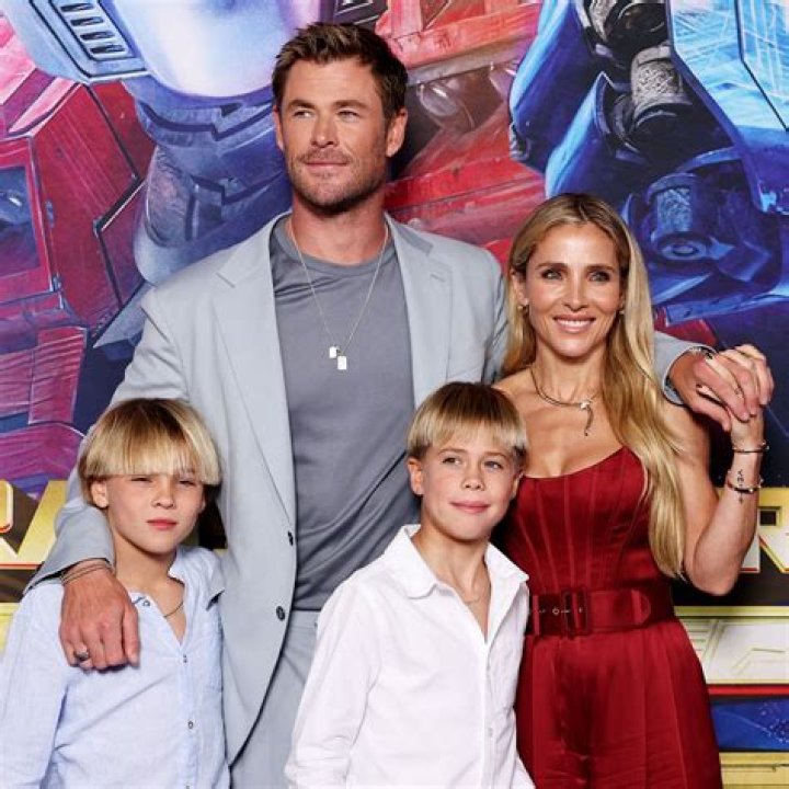 Meet Chris Hemsworths Parents All about His Family Life