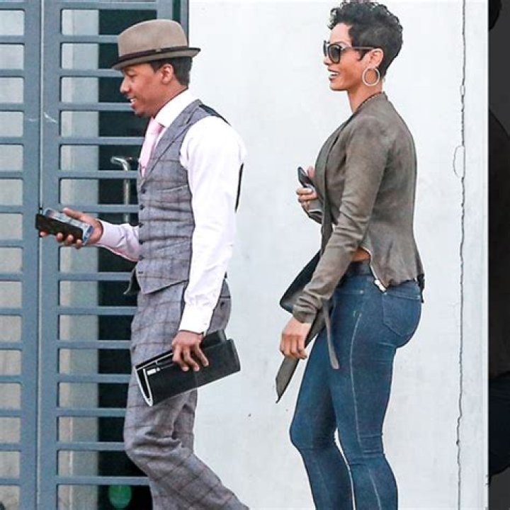 Nicole Murphy | ZedVlog