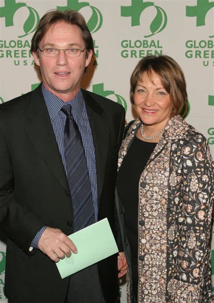 Richard Thomas Is Now Wed To Georgiana Bischoff