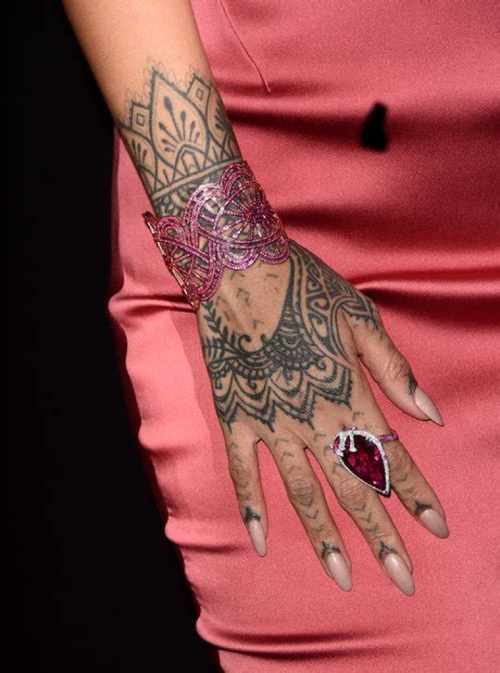 Rihannas Hand Tattoo New Design By Bang Bang In Dominican Republic Hollywood Life