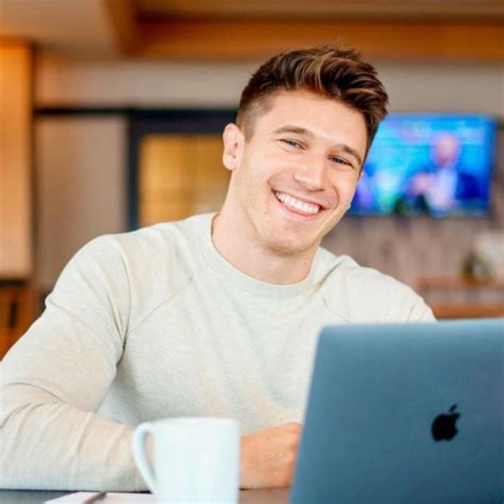 Sam Cushing Net Worth 2024