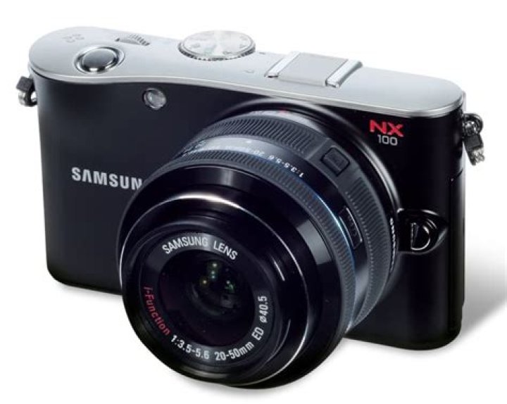 Samsung NX100 review ·