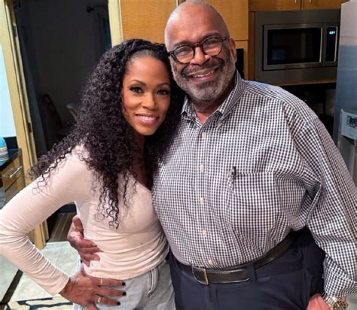 Shawn Yancy Bio, Age, Height, Husband, Salary, Net Worth, WTTG-TV FOX 5