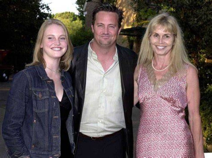 Suzanne Perry Meet Matthew Perry S Mother