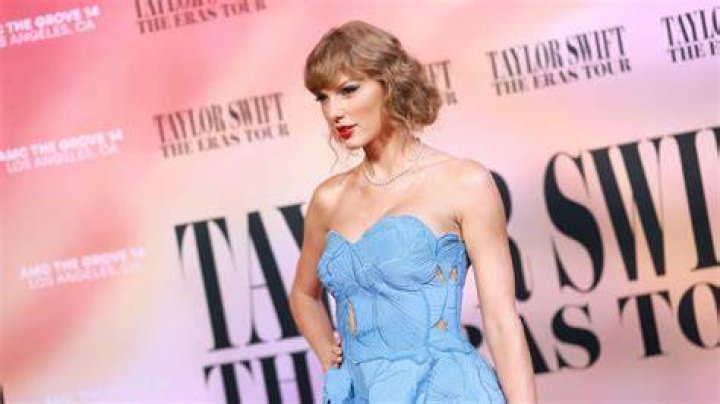 Taylor Swifts Song Is It Over Now? Addresses Sad Boat Photo Hollywood Life |