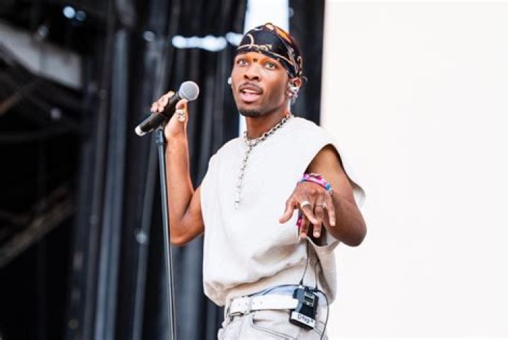 The Kid Laroi- Wiki, Age, Songs, Net Worth, Girlfriend, Height