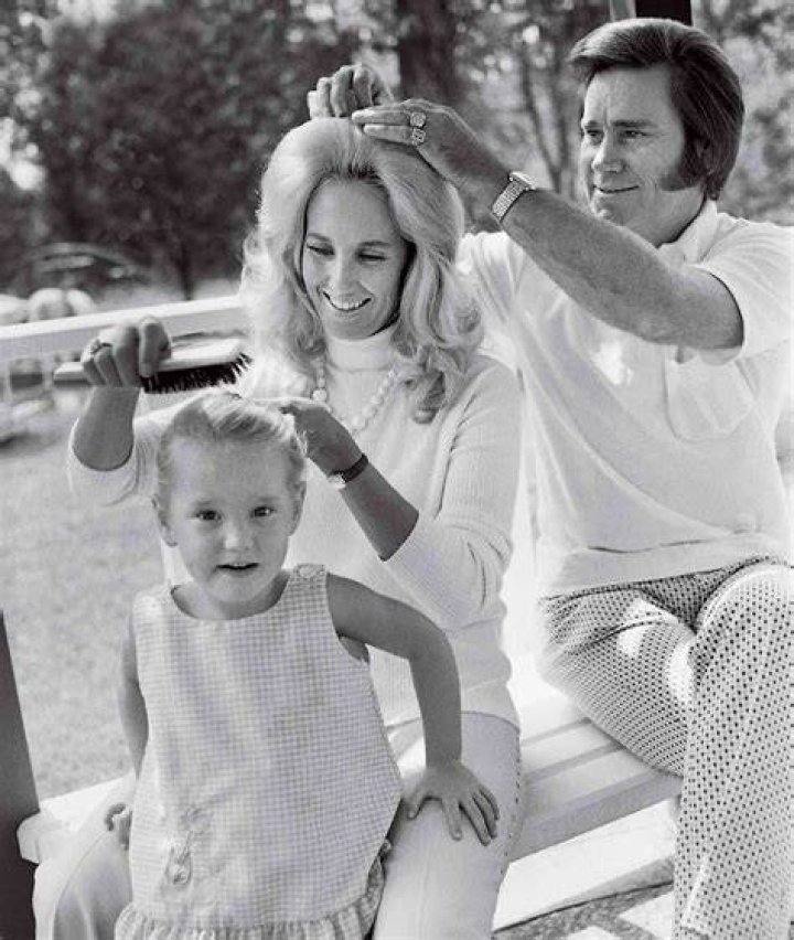 The Life of Iconic Tammy Wynettes Daughter |