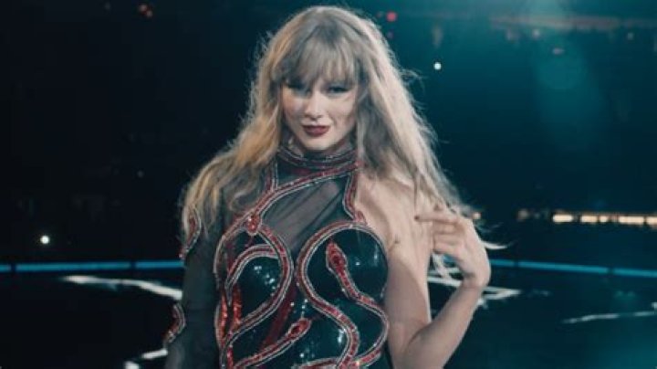 The Real Meaning Behind Taylor Swift's 'Come In With The Rain' (Taylor's Version) |