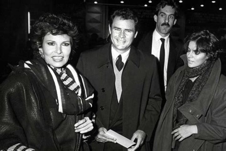 Unveiling The Joe Namath And Raquel Welch Love Story: Surprising Revelations ·